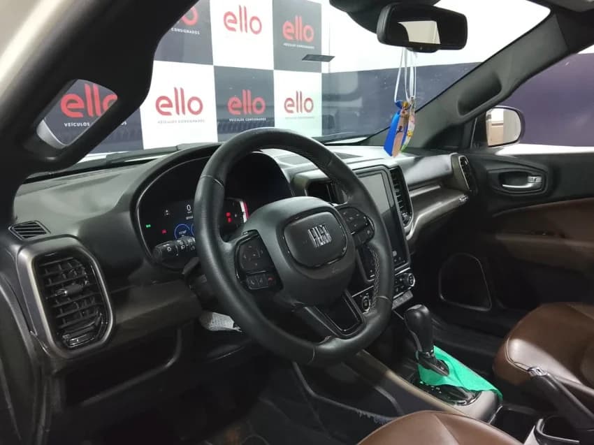 Fiat TORO 2.0 16V TURBO DIESEL RANCH 4WD AT9 2025 Diesel - Foto 11