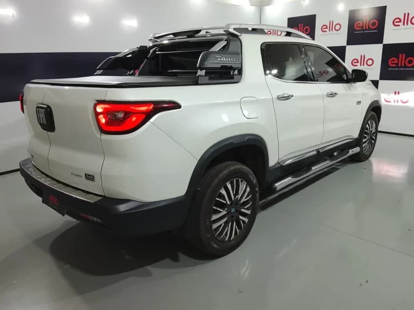 Fiat TORO 2.0 16V TURBO DIESEL RANCH 4WD AT9 2025 Diesel - Foto 6