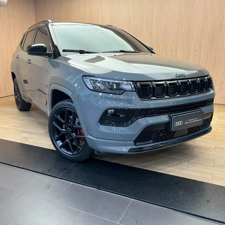JEEP COMPASS 2.0 HURRICANE 4 TURBO GASOLINA BLACKHAWK AT9 2026 Gasolina - Picture 1