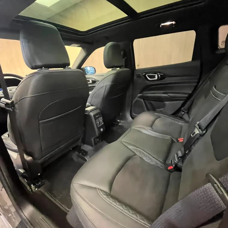 JEEP COMPASS 2.0 HURRICANE 4 TURBO GASOLINA BLACKHAWK AT9 2026 Gasolina - Foto 9