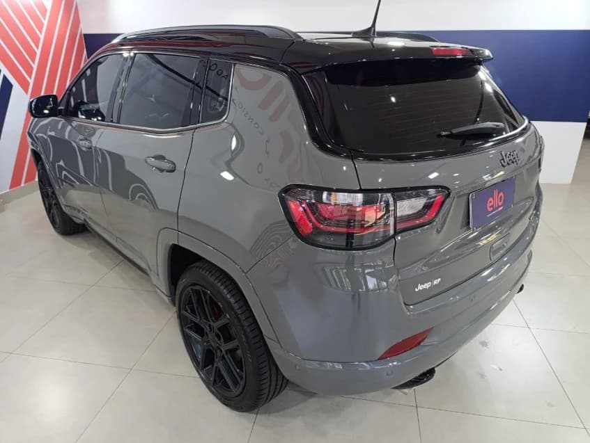 JEEP COMPASS 2.0 HURRICANE 4 TURBO GASOLINA BLACKHAWK AT9 2025 Gasolina - Picture 4