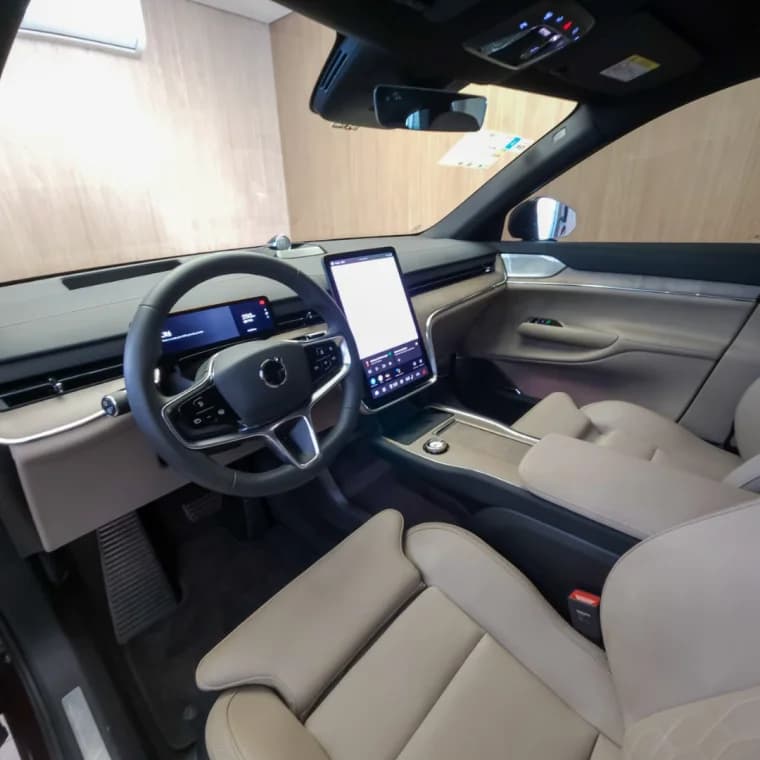 Volvo EX90 P8 RECHARGE TWIN ELECTRIC PERFORMANCE ULTRA AWD 2025 Híbrido - Picture 4