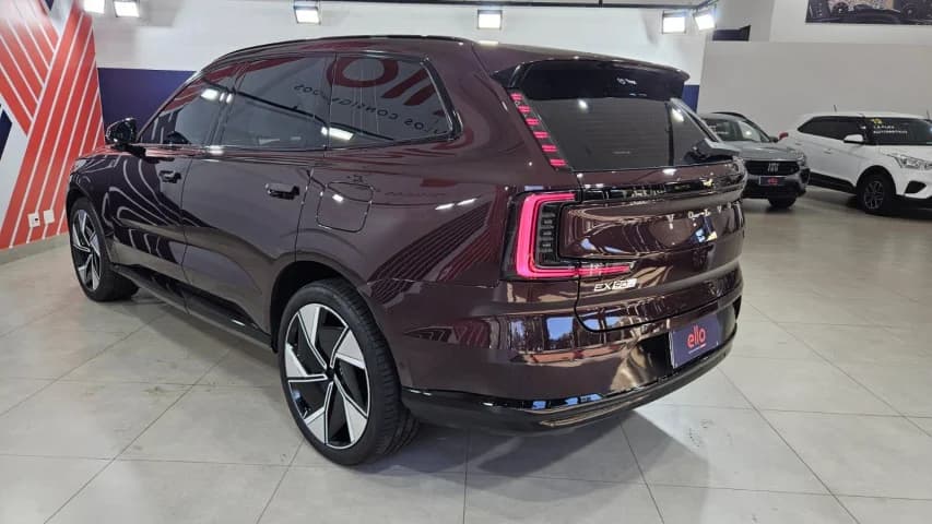 Volvo EX90 P8 RECHARGE TWIN ELECTRIC PERFORMANCE ULTRA AWD 2025 Híbrido - Picture 6