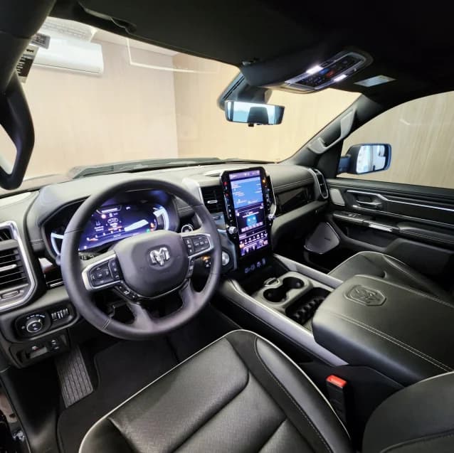 Ram 1500 3.0 HURRICANE 6 BITURBO GASOLINA LARAMIE NIGHT EDITION CD 4X4 AUTOMÁTICO 2025 Diesel - Foto 6