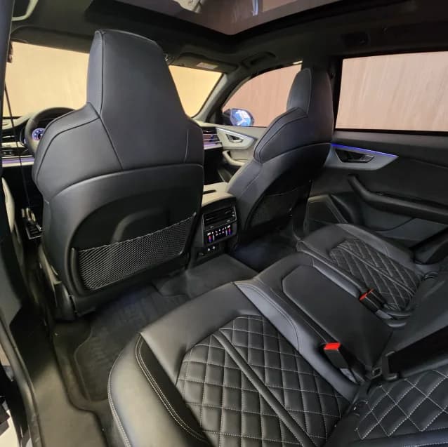 Audi Q8 3.0 TFSI GASOLINA PERFORMANCE BLACK QUATTRO TIPTRONIC 2025 Híbrido - Foto 10