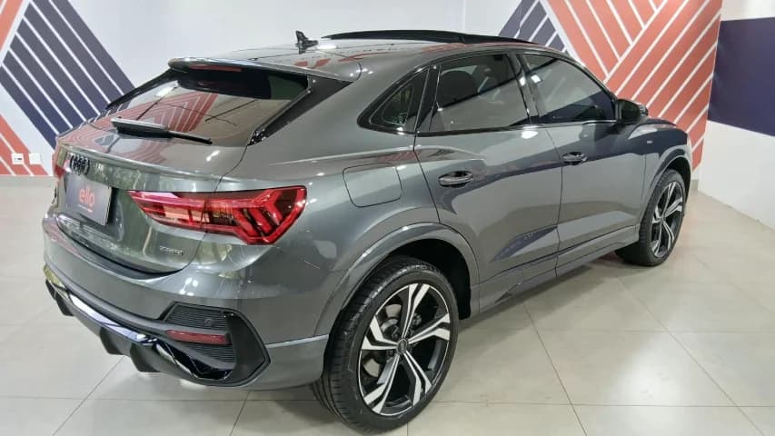 Audi Q3 2.0 40 TFSI GASOLINA SPORTBACK PERFORMANCE BLACK QUATTRO TIPTRONIC 2024 Gasolina - Foto 4
