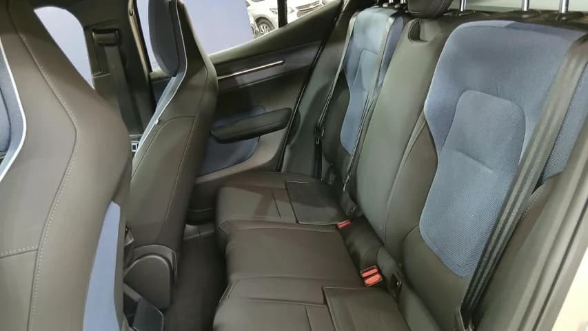 Volvo EX30 51 KW ELÉTRICO CORE 2026 Híbrido - Foto 11
