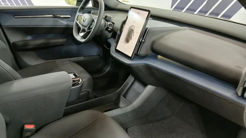 Volvo EX30 51 KW ELÉTRICO CORE 2026 Híbrido - Foto 15