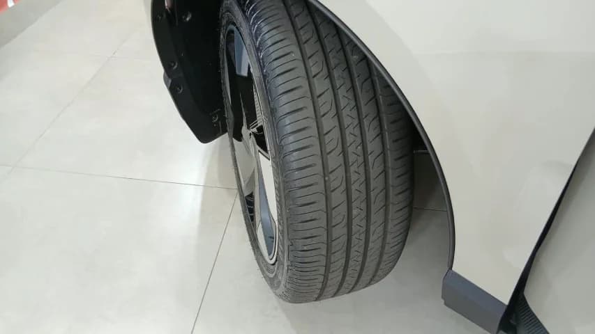 Volvo EX30 51 KW ELÉTRICO CORE 2026 Híbrido - Foto 17