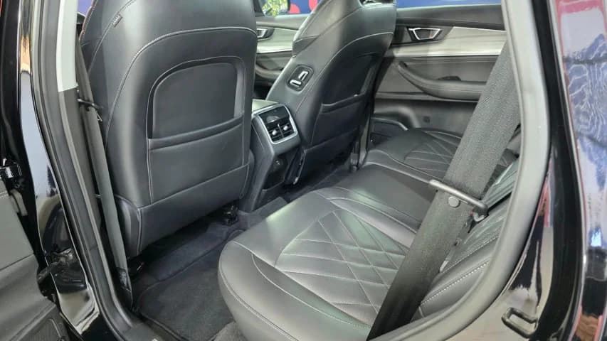 Caoa Chery TIGGO 8 PRO 1.5 TCI PLUG-IN HYBRID DHT 2023 Híbrido - Foto 12