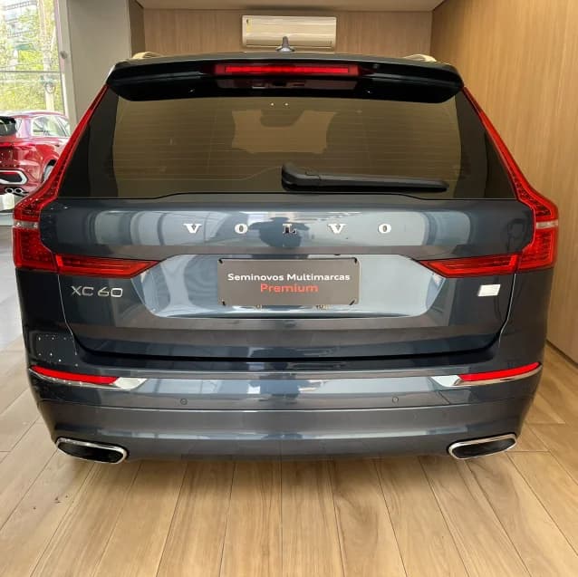 Volvo XC60 2.0 T8 HYBRID MOMENTUM AWD GEARTRONIC 2021 Híbrido - Foto 3