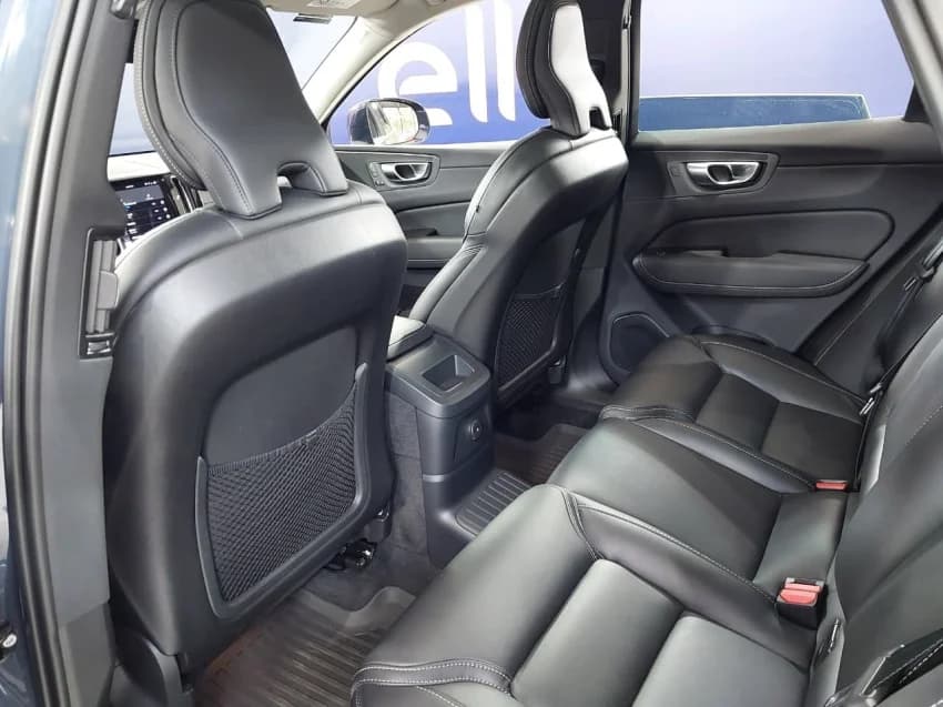 Volvo XC60 2.0 T8 RECHARGE ULTIMATE AWD GEARTRONIC 2023 Flex - Foto 14