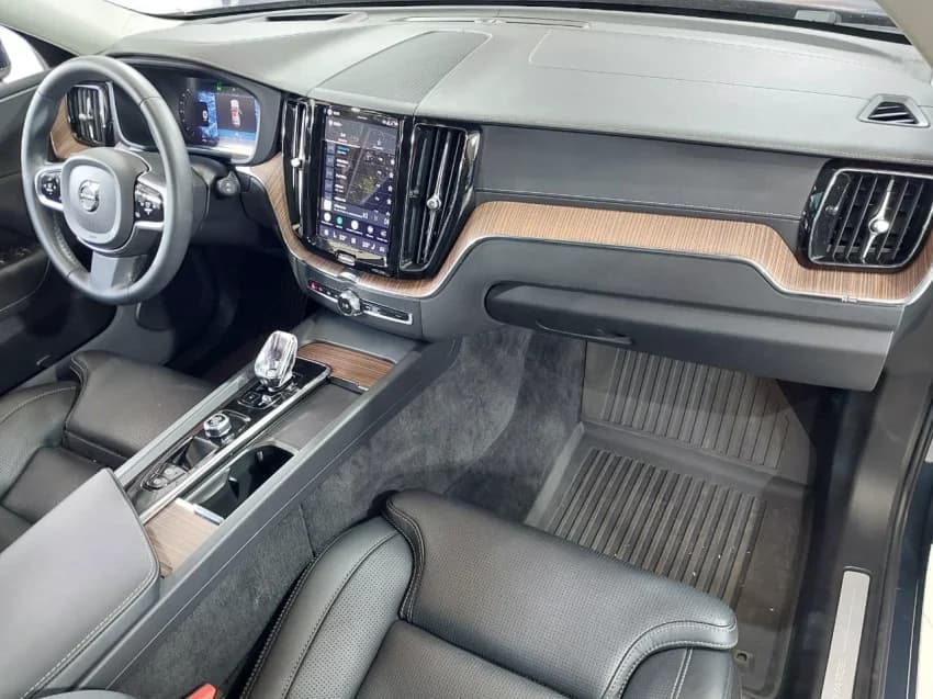 Volvo XC60 2.0 T8 RECHARGE ULTIMATE AWD GEARTRONIC 2023 Flex - Foto 16