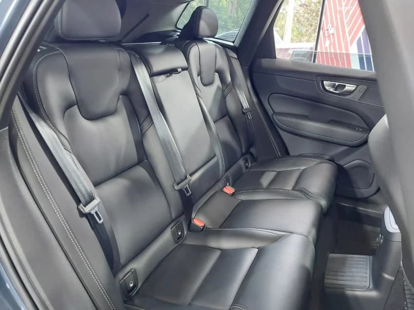 Volvo XC60 2.0 T8 RECHARGE ULTIMATE AWD GEARTRONIC 2023 Flex - Foto 18