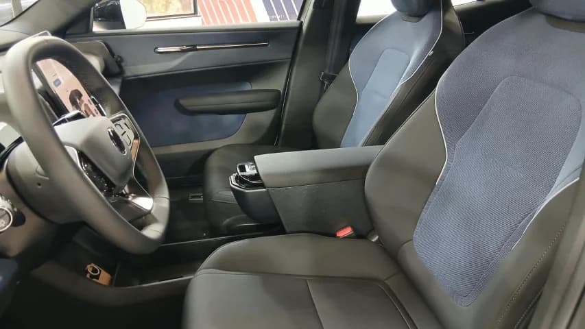 Volvo EX30 69 KW ELÉTRICO PLUS 2026 Elétrico - Foto 10