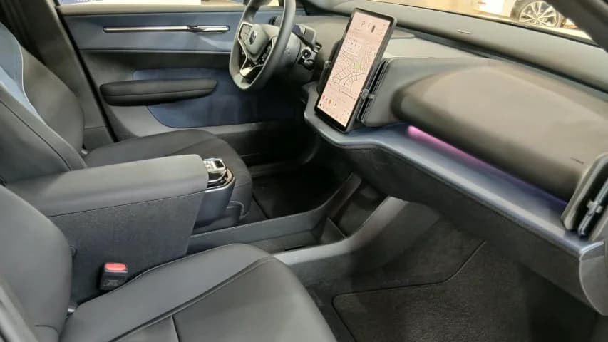 Volvo EX30 69 KW ELÉTRICO PLUS 2026 Elétrico - Foto 15